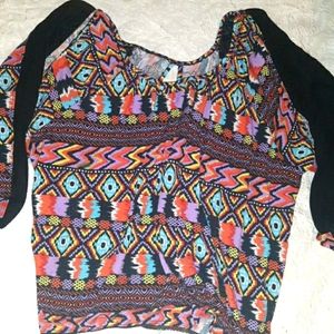 Vivid colors quarter length flowing top